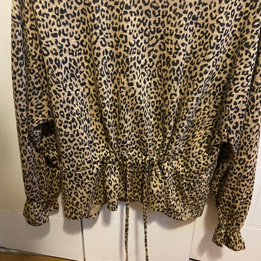 Light leopard sweater - Picture 3 of 3